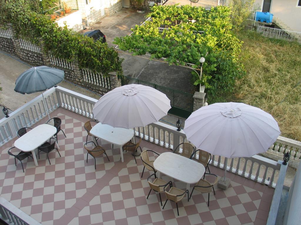Guest House Dena Добра-Вода Экстерьер фото